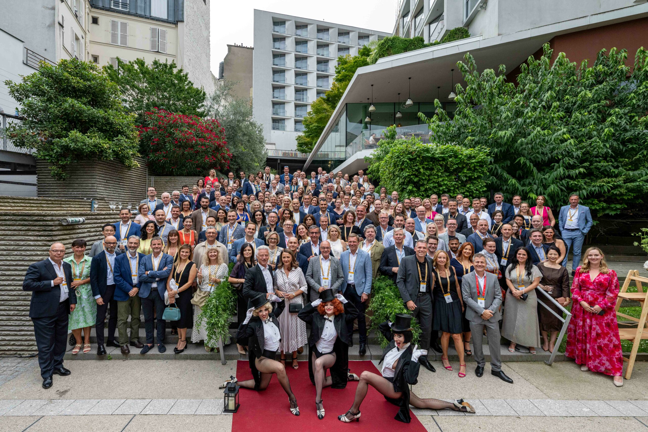 250724 - Z8 - Photo de Groupe - Salle Wagram